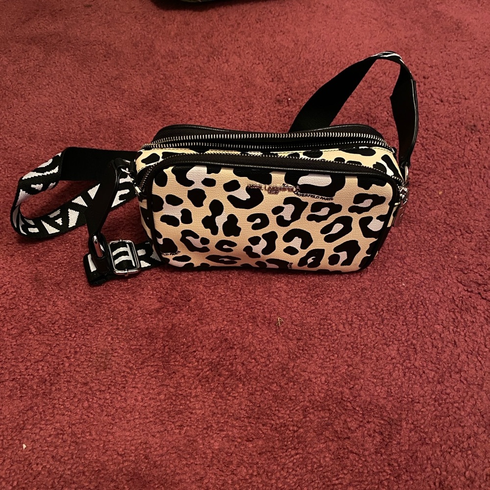 Leopard Print Crossbody Bag like new gently used - Picture 2 of 6